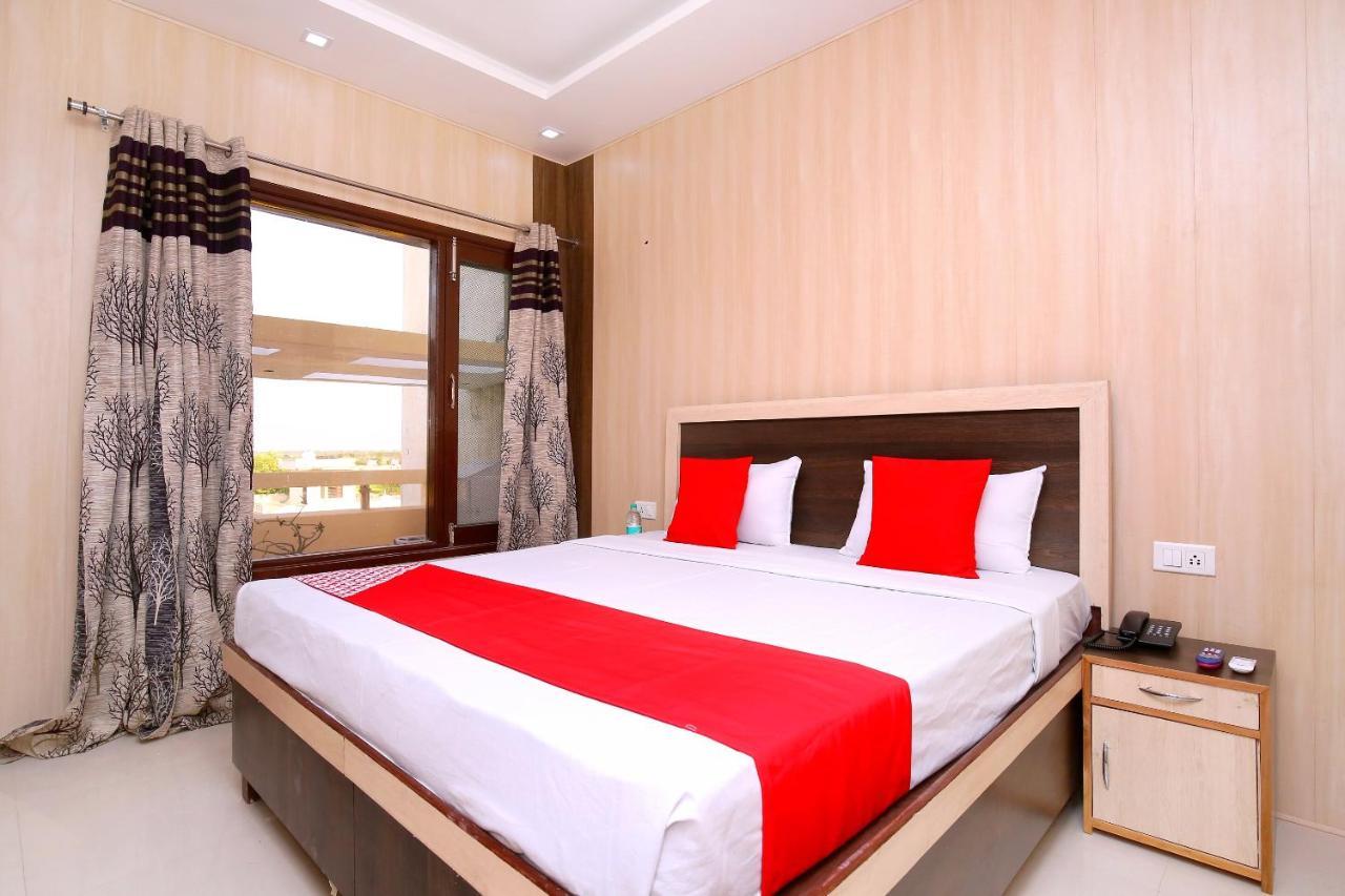 Oyo Flagship Armaan Resort Shahpur  Ngoại thất bức ảnh