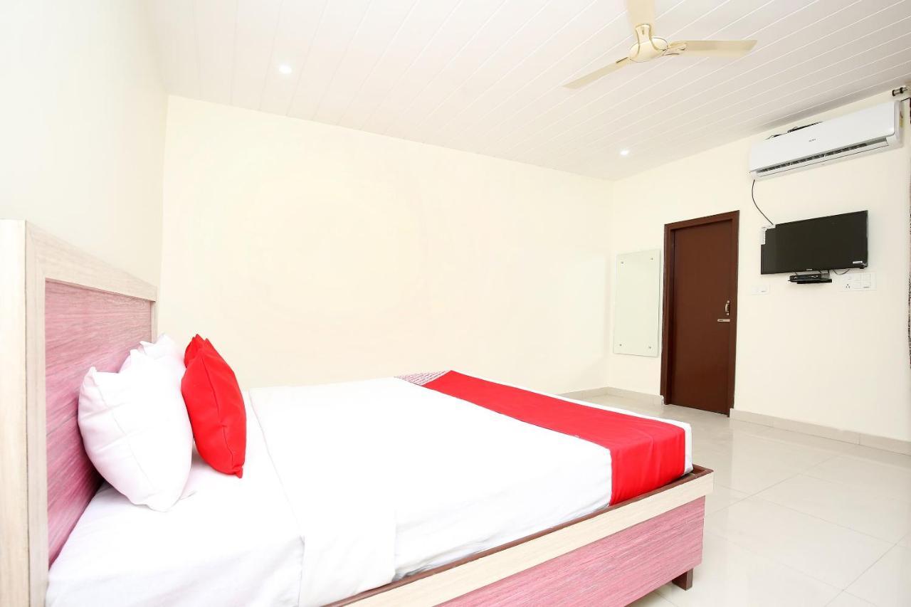 Oyo Flagship Armaan Resort Shahpur  Ngoại thất bức ảnh