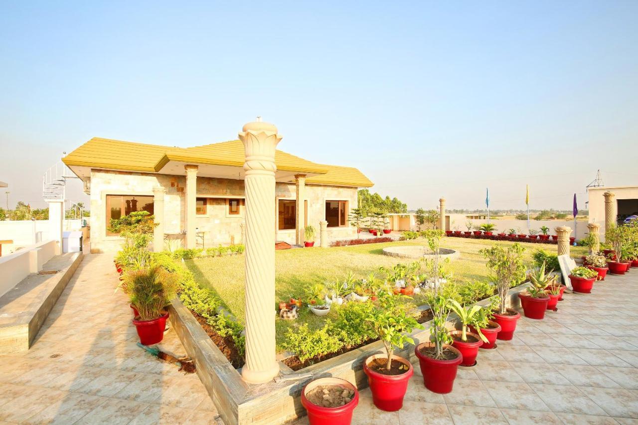 Oyo Flagship Armaan Resort Shahpur  Ngoại thất bức ảnh